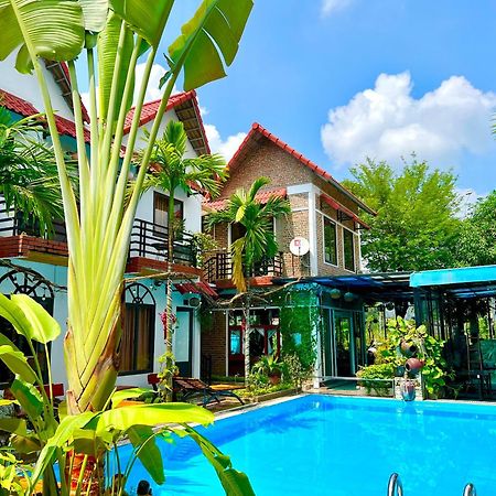 The Pineapple House Bed & Breakfast Ninh Binh Exterior photo